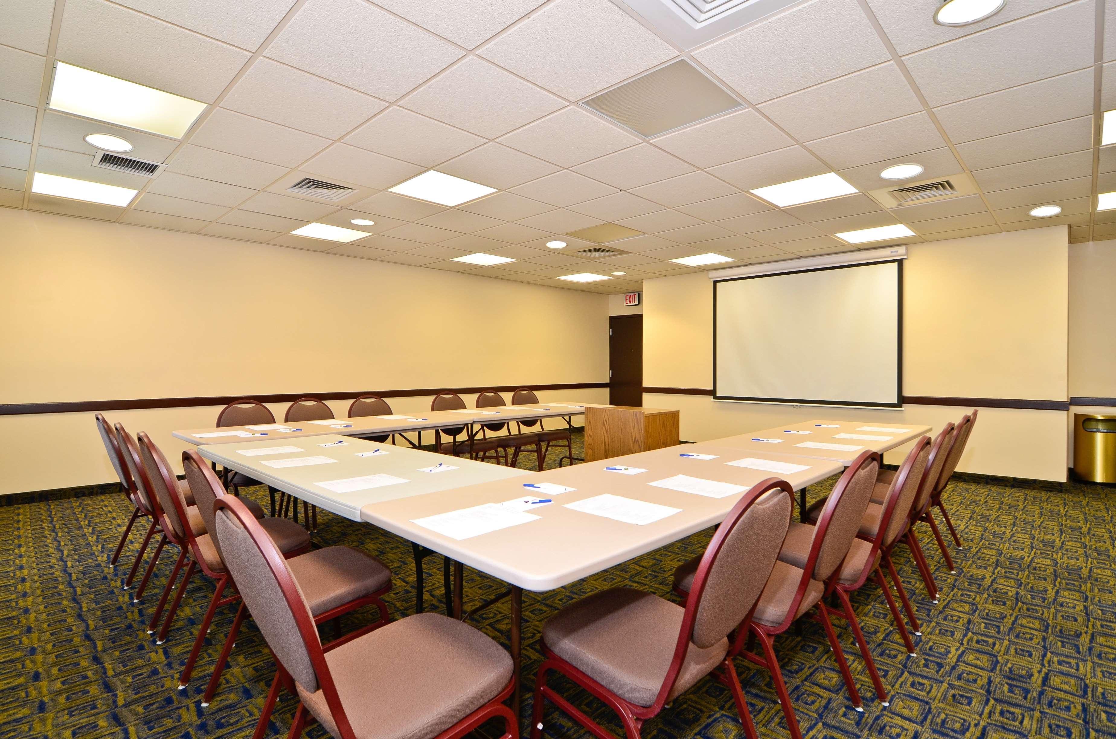 Best Western Gas City Business photo