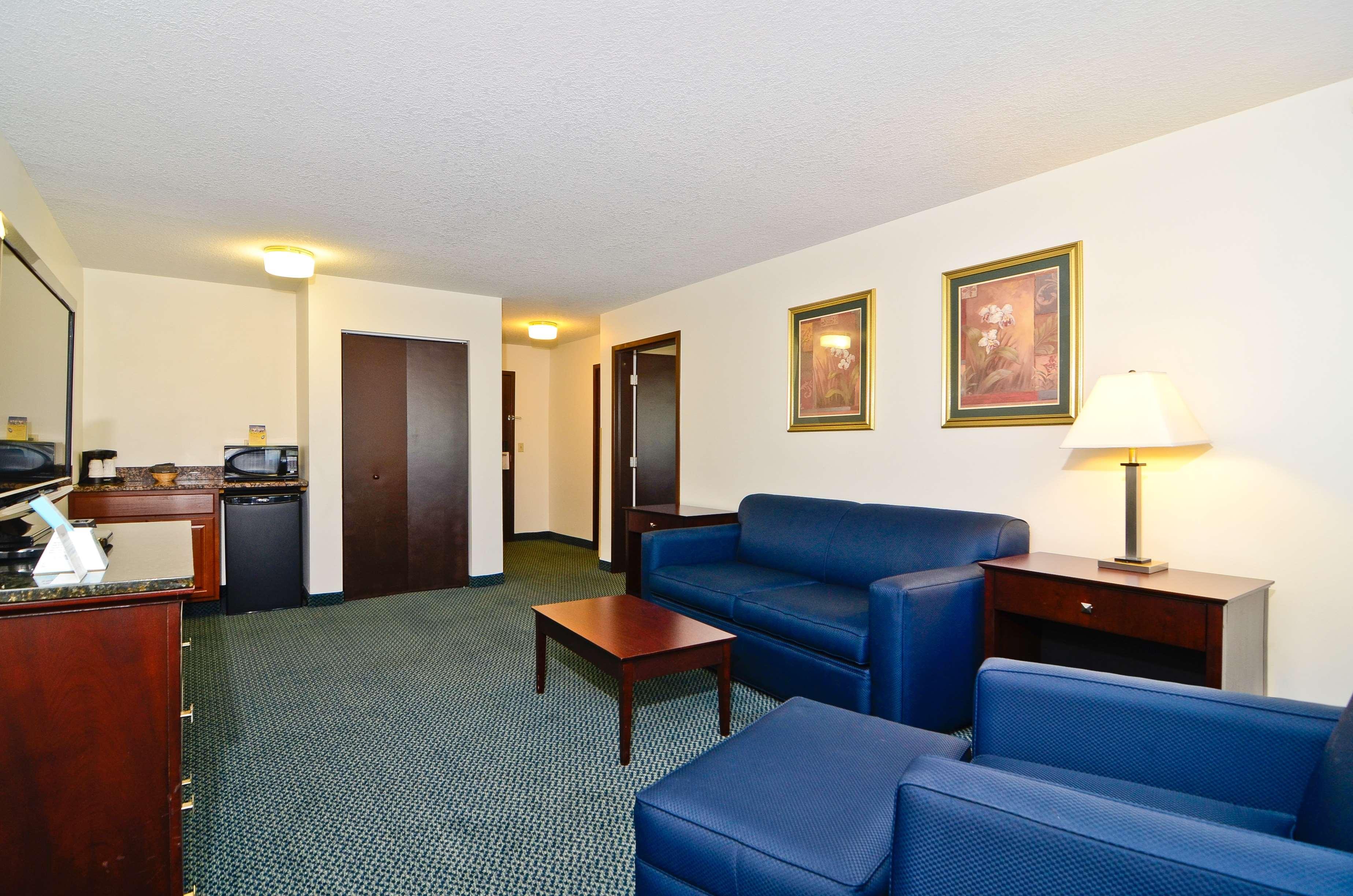 Best Western Gas City Room photo