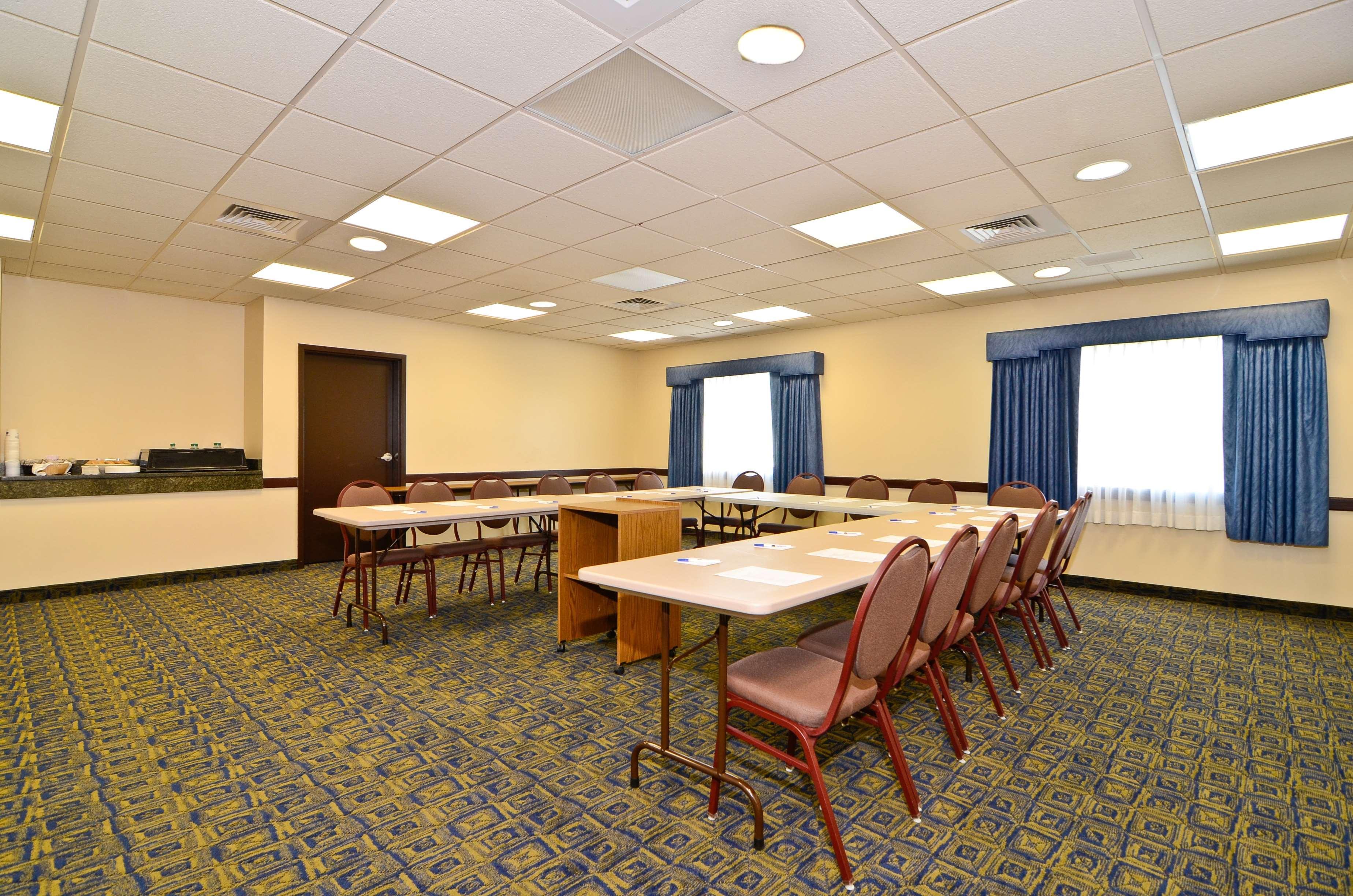 Best Western Gas City Business photo